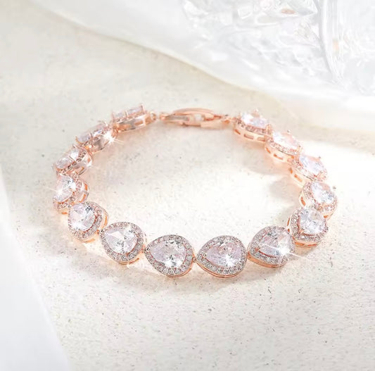 Versailles Crystal Teardrop Halo