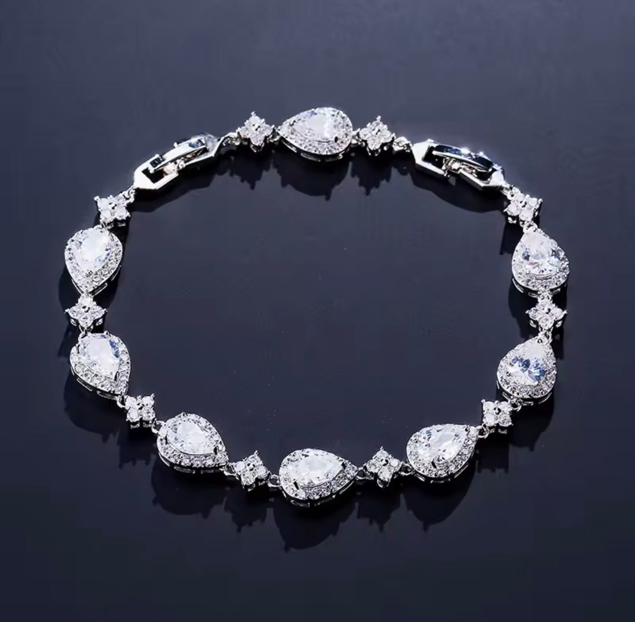 Star Spaced Versailles Crystal  Teardrop Halo